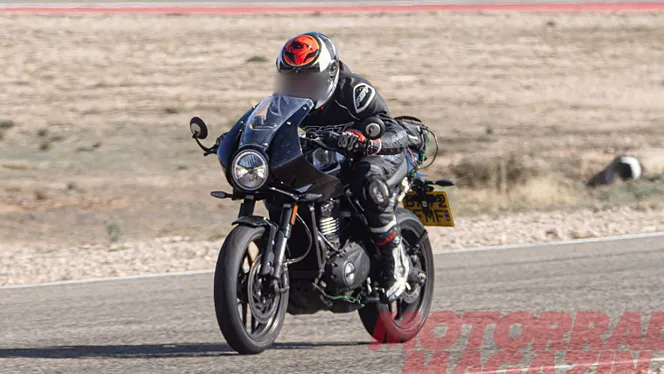 Thruxton 400